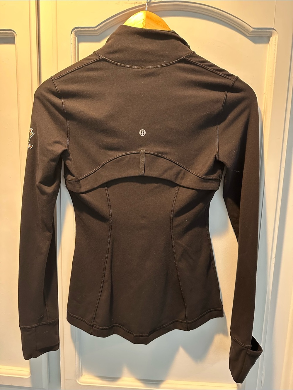 lululemon athletica Black Contour Seam Zip-Up Jacket - Picture 4 of 4